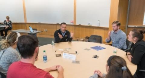 Honors students consult with small businesses